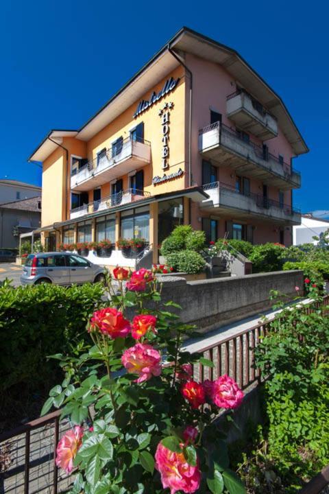 Hotel Mistrello Di Savoia Borgo Val di Taro Eksteriør billede