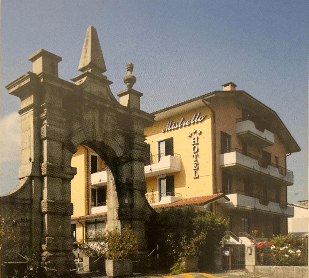 Hotel Mistrello Di Savoia Borgo Val di Taro Eksteriør billede